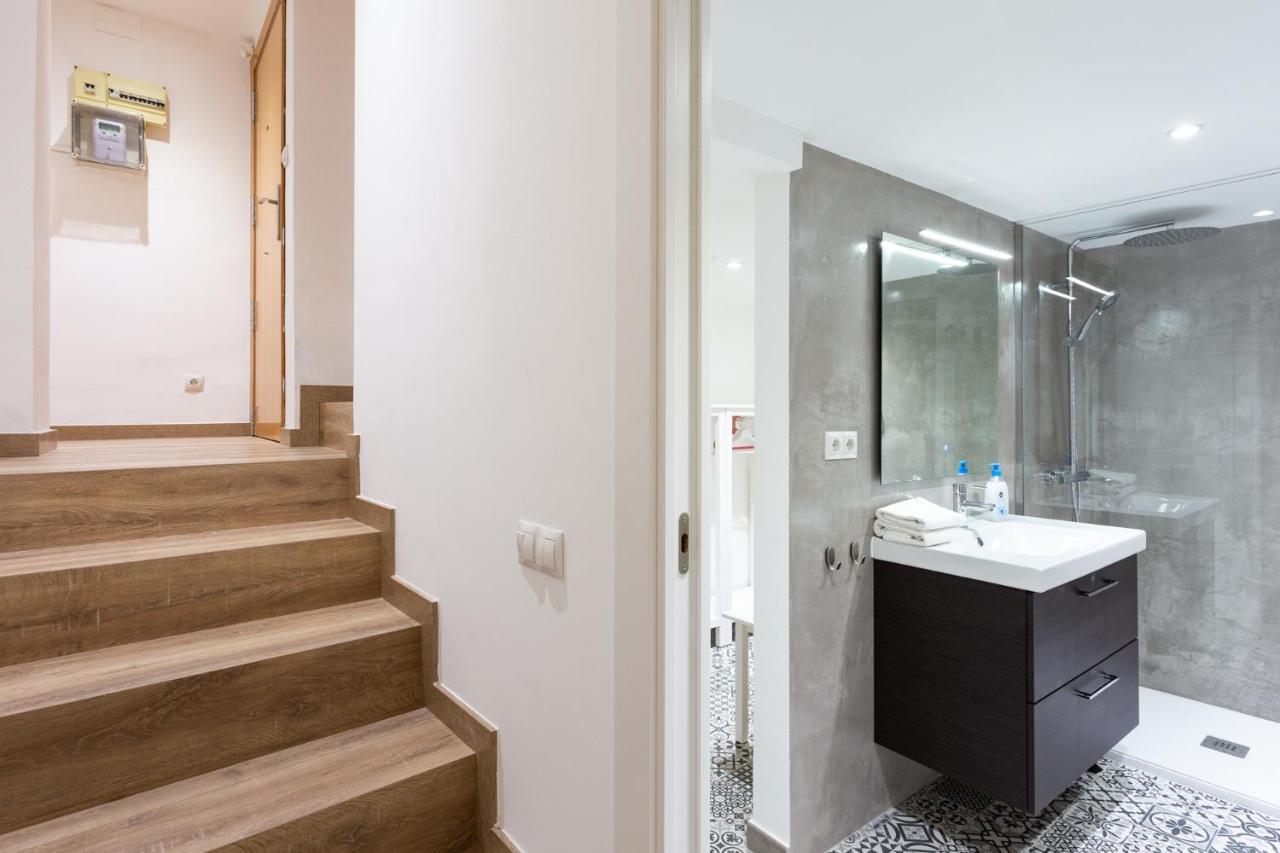 Stay U-Nique Apartments Travessera II Barcelona Luaran gambar